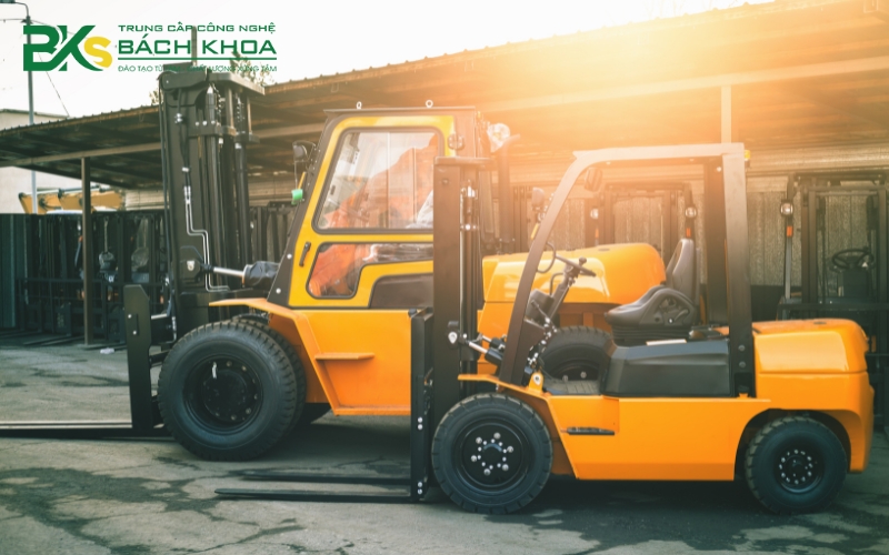 Khóa học lái xe nâng