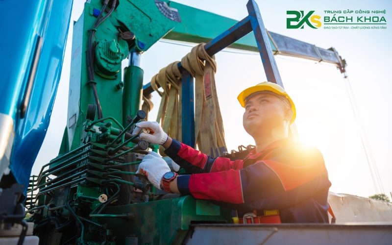 Đăng ký thi bằng lái xe Cẩu tại TPHCM