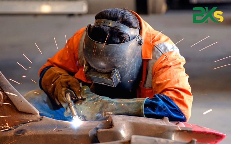 Học nghề hàn tại Trường Công Nghệ Bách Khoa có dễ tiếp thu không?