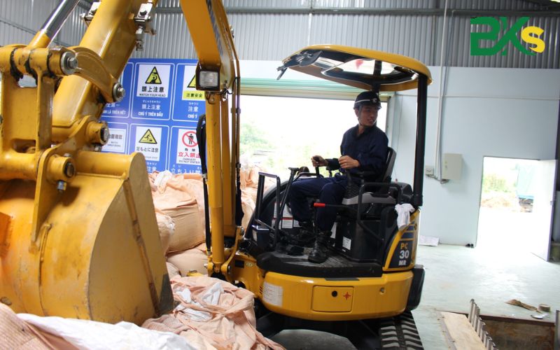 Học vận hành máy xây dựng cấp tốc được không?