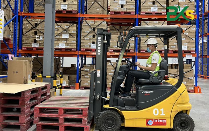 Khai giảng khóa học Lái xe nâng tại Trường Công Nghệ Bách Khoa