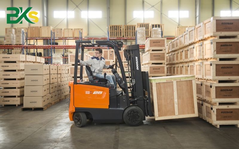 Khóa học Lái xe nâng ngắn hạn