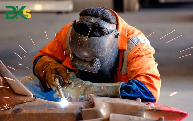 Khóa học ngắn hạn Chứng chỉ nghề Hàn xì 