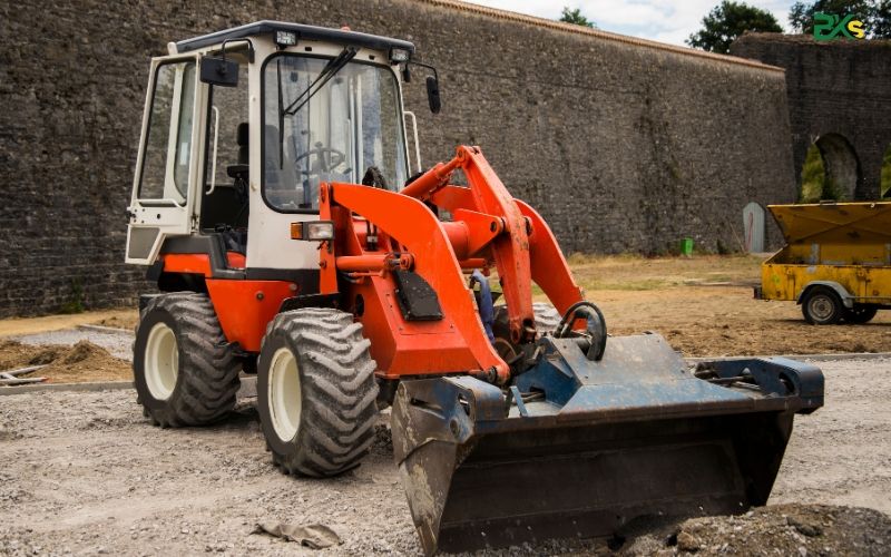 Lý do nên học chứng chỉ Lái xe xúc lật tại Trường Công Nghệ Bách Khoa