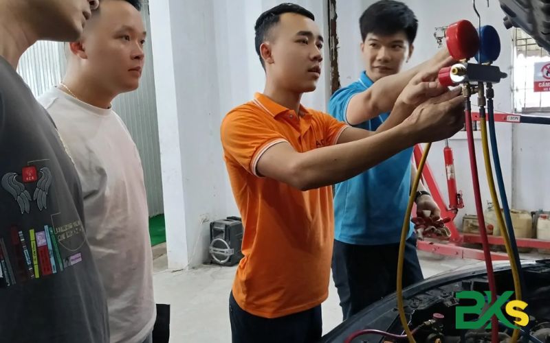 Nội dung đào tạo Khóa học Điện lạnh ô tô tại Trường Công Nghệ Bách Khoa