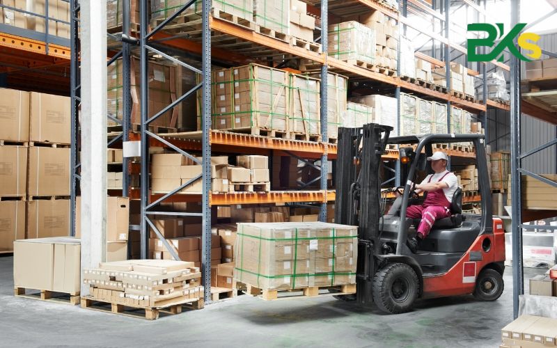 Có nên chọn khóa học xe nâng giá rẻ không?