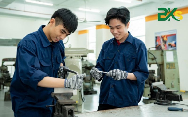 Học xong Phay cơ khí ra làm gì?