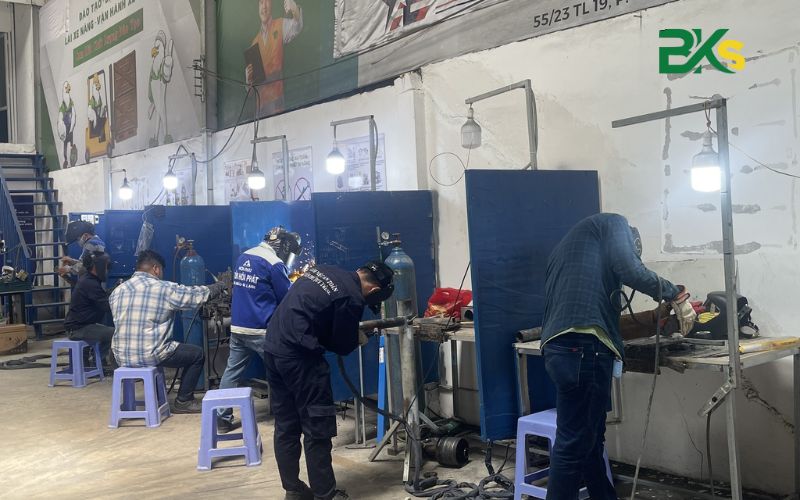 Nghề thợ hàn là làm gì?