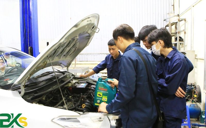 Cơ hội việc làm khi học nghề sửa chữa động cơ