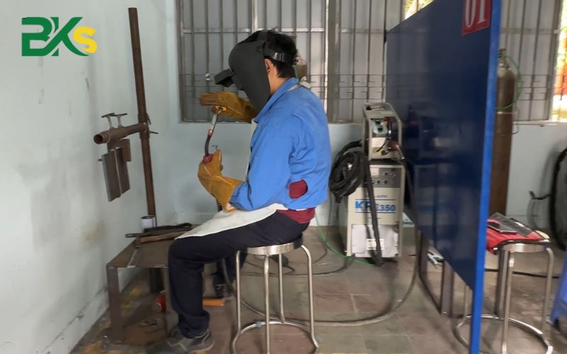 Học nghề Hàn cấp tốc có ổn không hay chỉ học cho có?