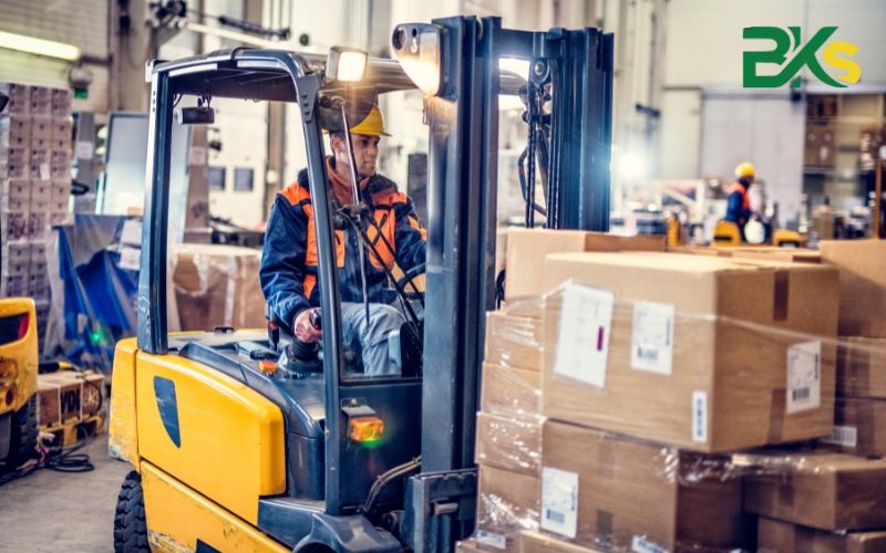 Người đang đi làm có học sơ cấp nghề nâng được không?