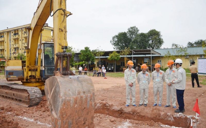 Thời gian học máy xúc