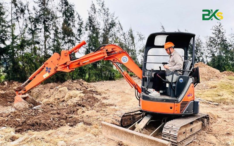 Vì sao thời gian học Vận hành máy xúc lật lại không quá dài?