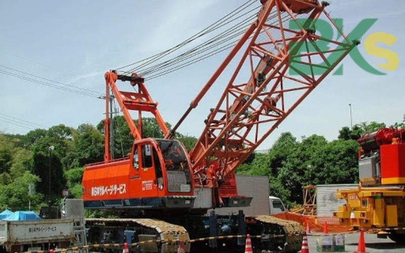 Ai nên tham gia khóa học nghề Lái cẩu bánh xích?