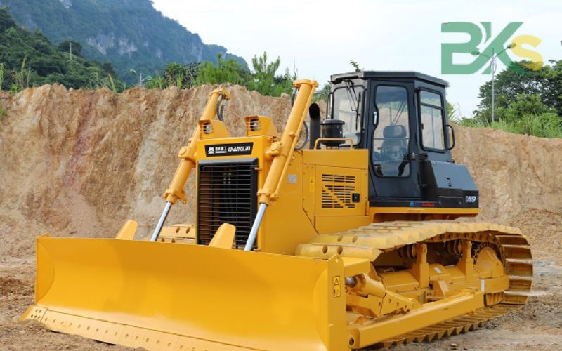 Chứng chỉ Vận hành Xe Ủi có lợi ích gì khi xin việc?