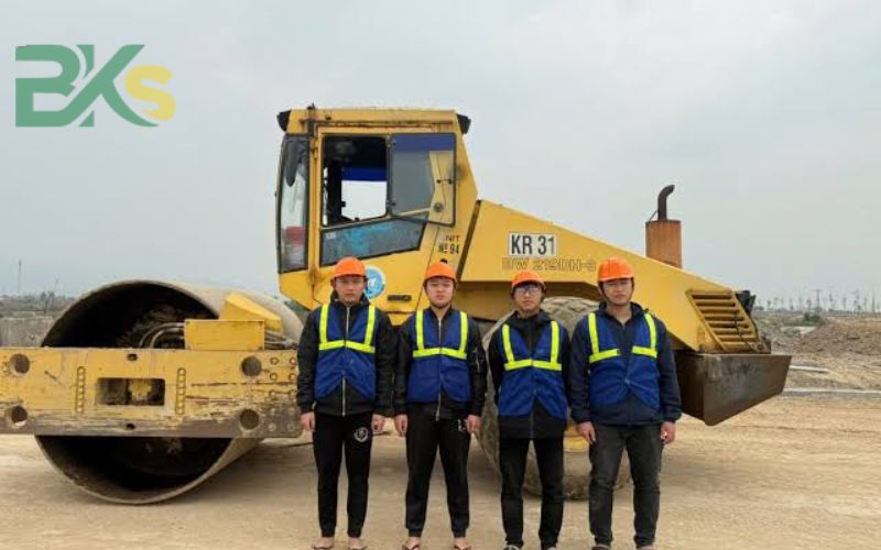 Đăng ký học lái xe lu ở đâu uy tín?