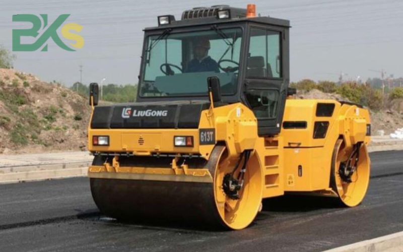Những ai nên học chứng chỉ vận hành Lái xe lu?