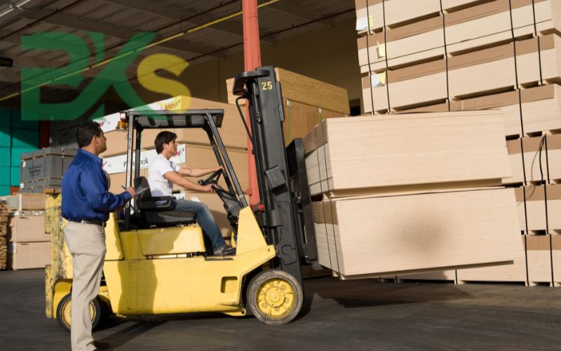 Tiêu chí lựa chọn trường đào tạo nghề Lái xe nâng