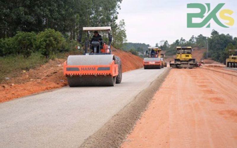 Học chứng chỉ nghề vận hành xe múc sẽ được học những gì?