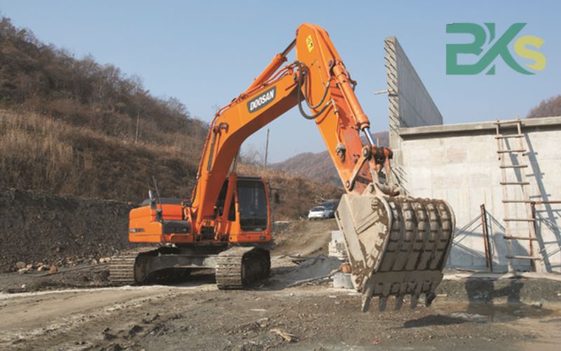Thời gian đào tạo chứng chỉ vận hành xe múc mất bao lâu?