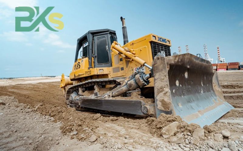 Vì sao nhiều người lựa chọn học Chứng chỉ nghề vận hành xe Ủi?