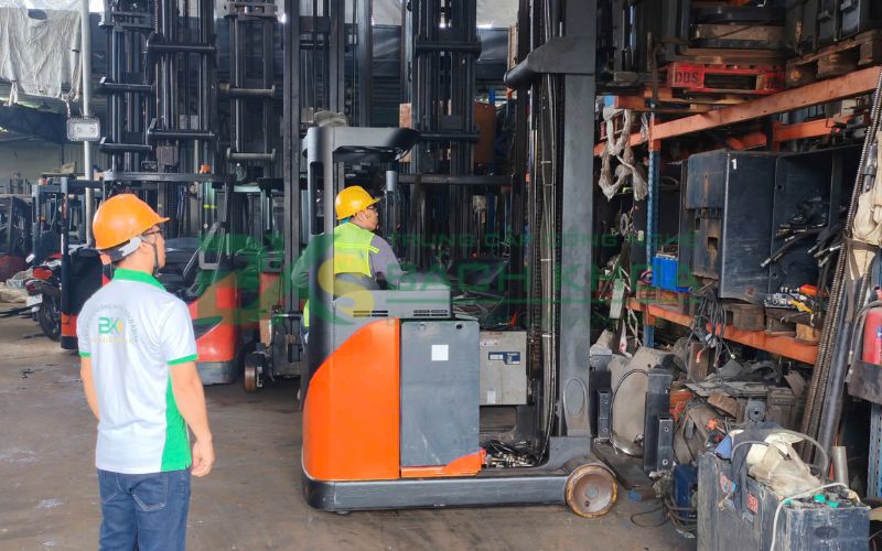 Có chứng chỉ xe nâng thì đi làm dễ hơn không?