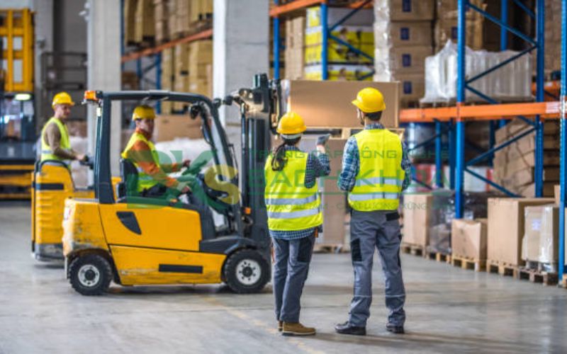Học Chứng chỉ nghề vận hành xe nâng mất bao lâu?