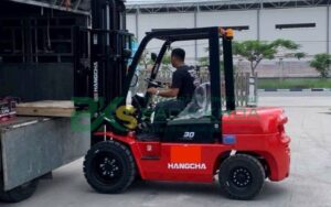 Khóa học lái xe nâng dầu