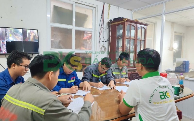 Thời gian học lớp xe Lu?