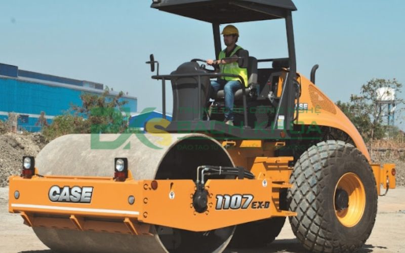 Vậy chứng chỉ vận hành lái xe lu có thời hạn bao lâu?