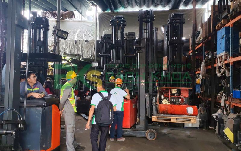 Học Nghề Lái Xe Nâng là học những gì?
