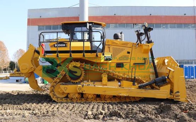 Vì sao nên học Sơ cấp nghề Xe Ủi thay vì tự học?
