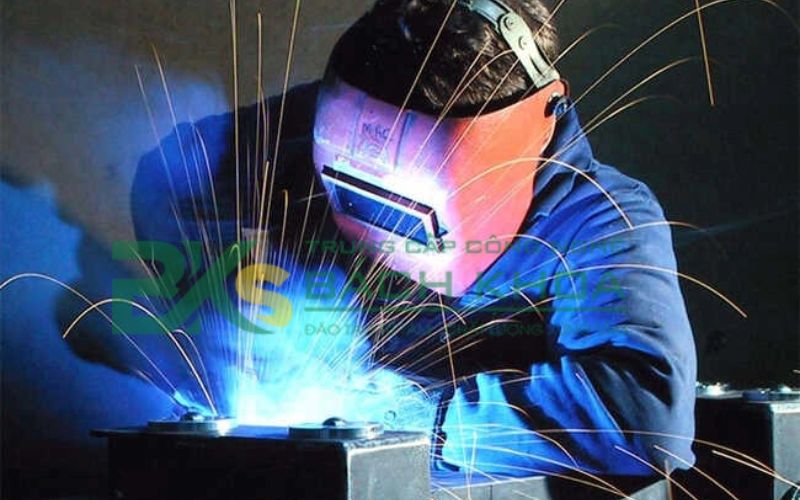 Các yếu tố ảnh hưởng đến lương thợ Hàn TIG
