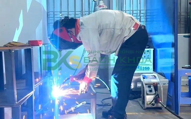 Hàn Gouging thổi than là gì?